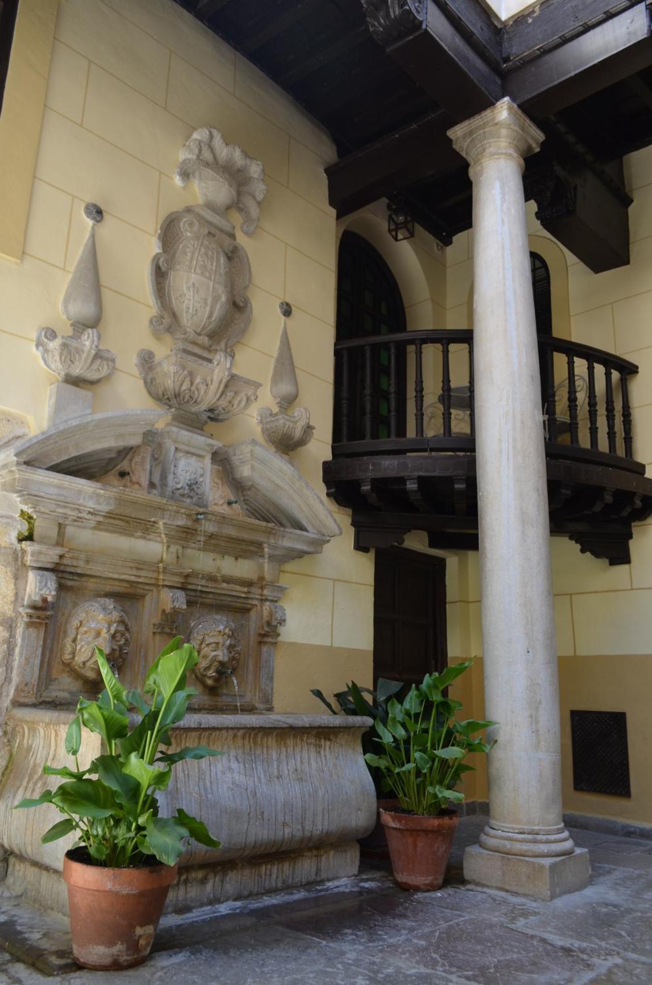 Palacio De Mariana Pineda غرناطة المظهر الخارجي الصورة