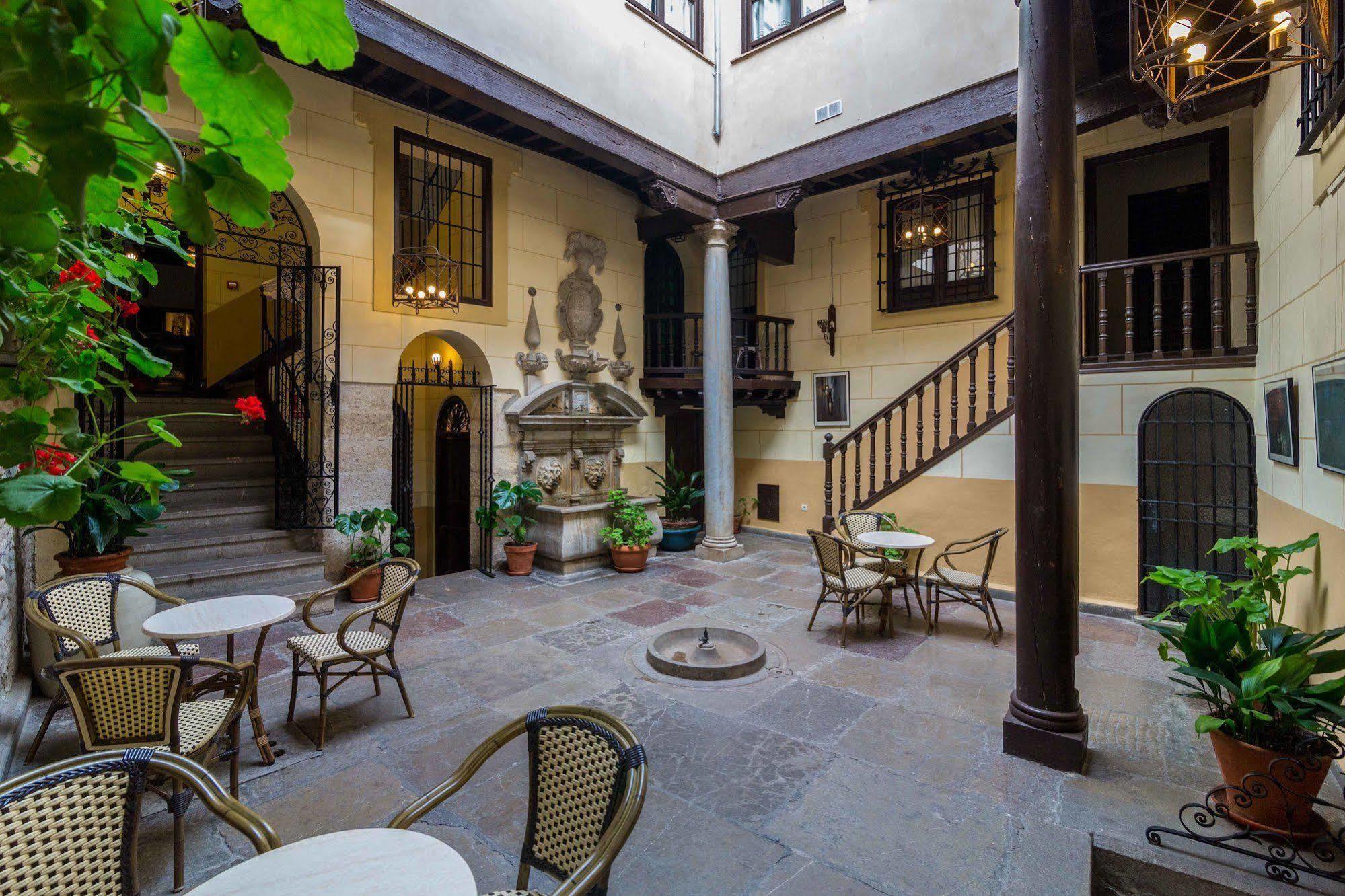 Palacio De Mariana Pineda غرناطة المظهر الخارجي الصورة